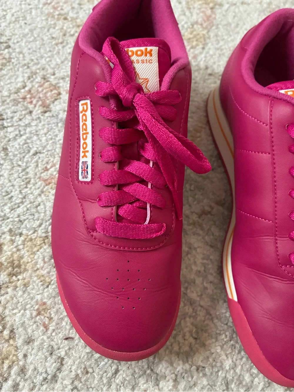 Reebok Princess Bright Pink Classic Low Tops-Size 7.5